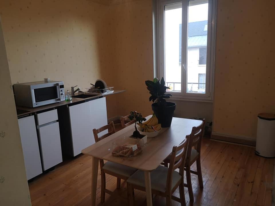 Couette-café Colocation - Leon Blum